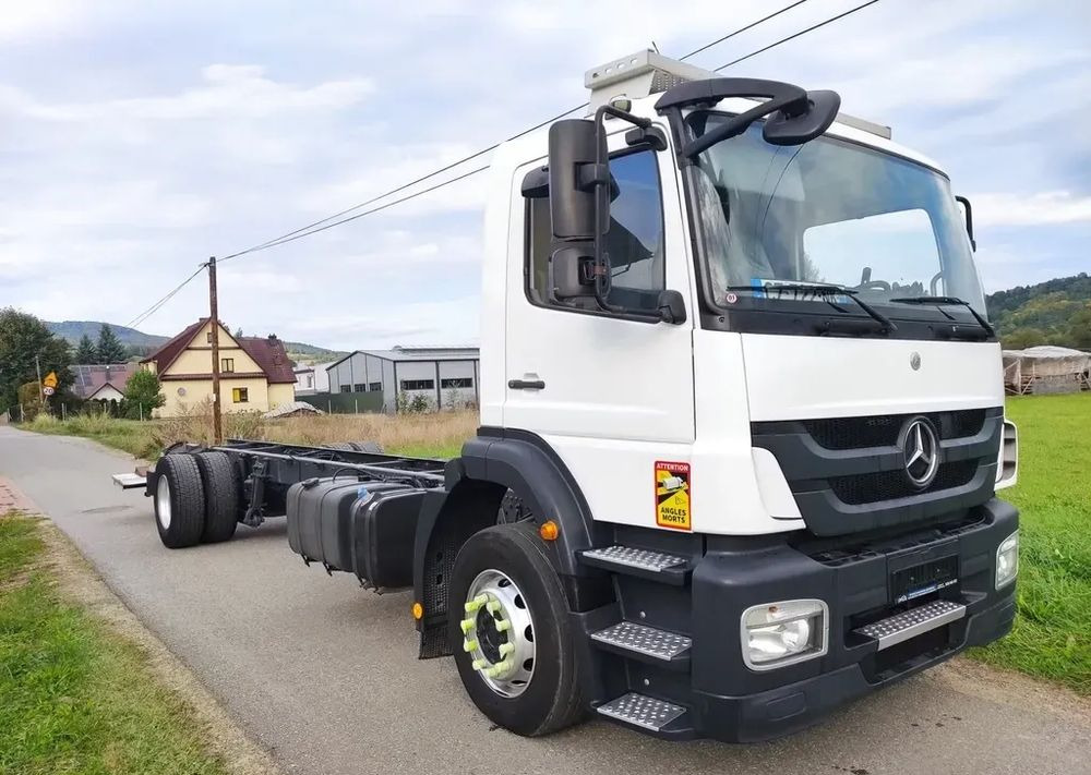 Mercedes-Benz AXOR 1829 rama do zabudowy blokada mostu - Kamion-šasija: slika Mercedes-Benz AXOR 1829 rama do zabudowy blokada mostu - Kamion-šasija Mercedes-Benz AXOR 1829 rama do zabudowy blokada mostu - Kamion-šasija: slika Mercedes-Benz AXOR 1829 rama do zabudowy blokada mostu - Kamion-šasija