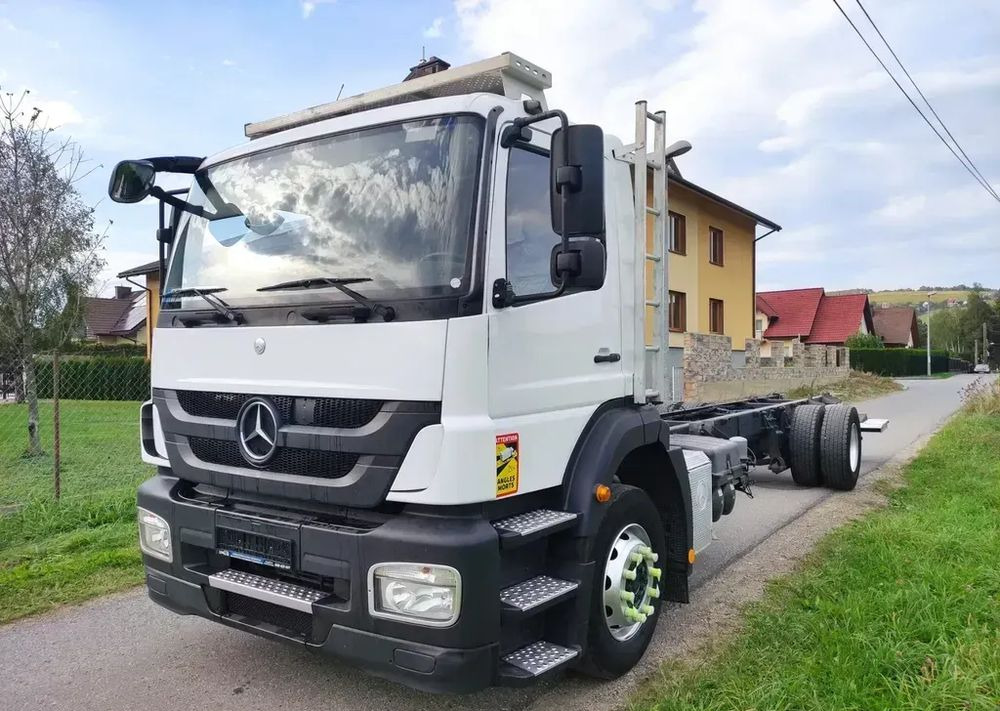 Mercedes-Benz AXOR 1829 rama do zabudowy blokada mostu - Kamion-šasija: slika Mercedes-Benz AXOR 1829 rama do zabudowy blokada mostu - Kamion-šasija Mercedes-Benz AXOR 1829 rama do zabudowy blokada mostu - Kamion-šasija: slika Mercedes-Benz AXOR 1829 rama do zabudowy blokada mostu - Kamion-šasija