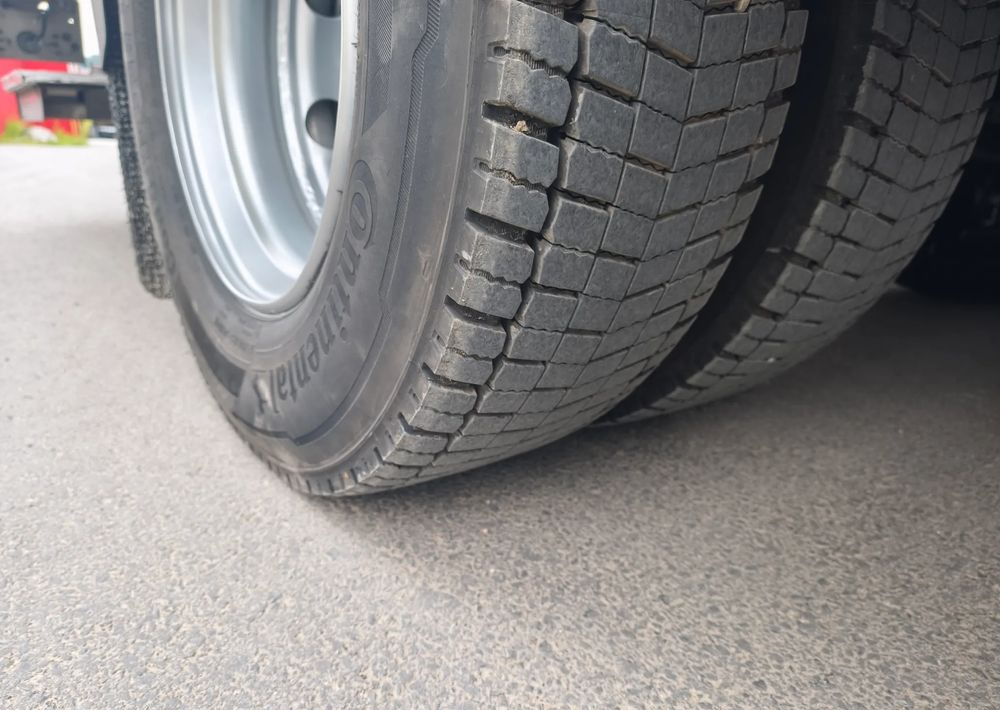 Kamion hladnjača Renault GAMA D 14.210  chłodnia izoterma 16 palet poduszka: slika Kamion hladnjača Renault GAMA D 14.210  chłodnia izoterma 16 palet poduszka