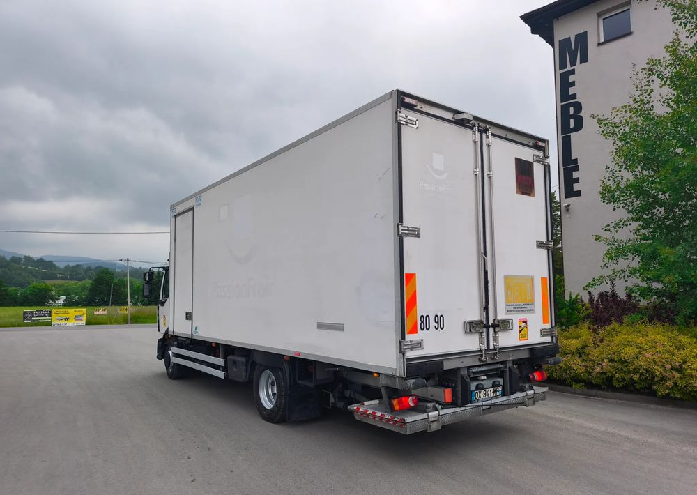 Kamion hladnjača Renault GAMA D 14.210  chłodnia izoterma 16 palet poduszka: slika Kamion hladnjača Renault GAMA D 14.210  chłodnia izoterma 16 palet poduszka