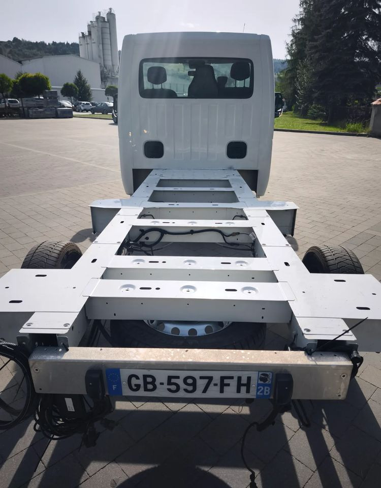 Renault MASTER 2,3 rama do zabudowy po obsłudze gotowy do jazdy - Kamion-šasija: slika Renault MASTER 2,3 rama do zabudowy po obsłudze gotowy do jazdy - Kamion-šasija Renault MASTER 2,3 rama do zabudowy po obsłudze gotowy do jazdy - Kamion-šasija: slika Renault MASTER 2,3 rama do zabudowy po obsłudze gotowy do jazdy - Kamion-šasija