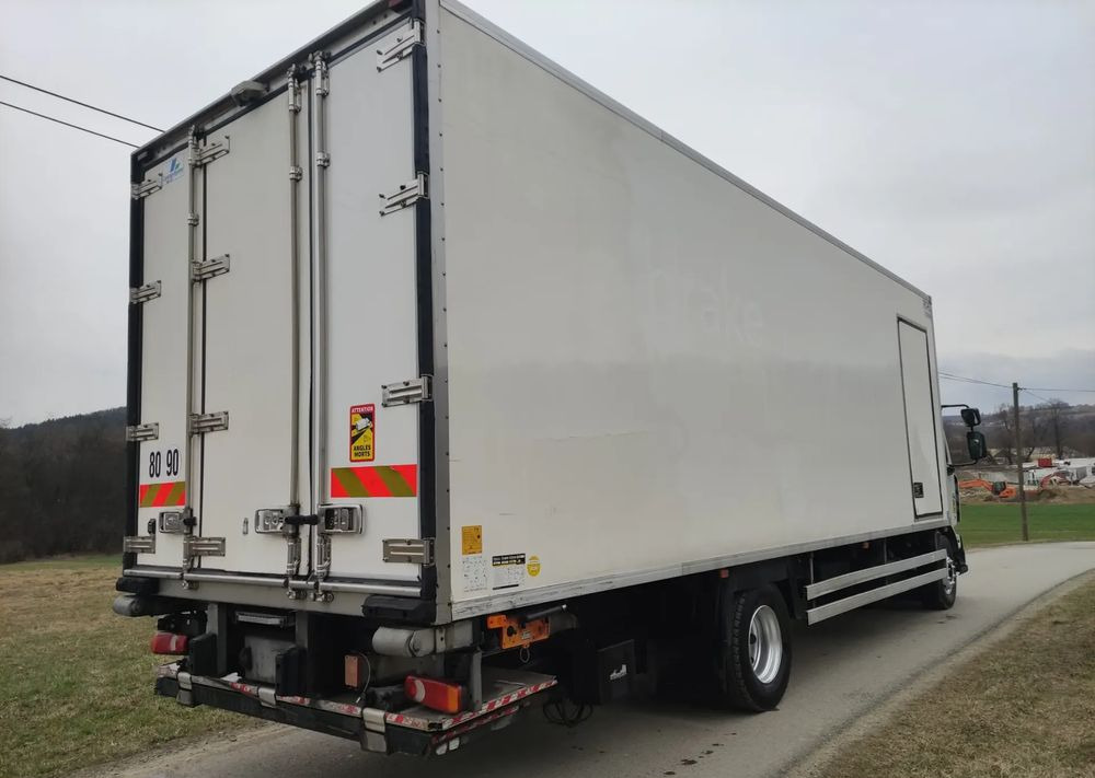 Renault Midlum 16.270 chłodnia izoterma 18 palet poduszka - Kamion hladnjača: slika Renault Midlum 16.270 chłodnia izoterma 18 palet poduszka - Kamion hladnjača Renault Midlum 16.270 chłodnia izoterma 18 palet poduszka - Kamion hladnjača: slika Renault Midlum 16.270 chłodnia izoterma 18 palet poduszka - Kamion hladnjača