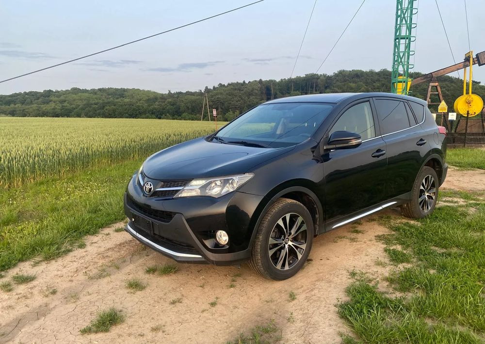SUV Toyota RAV4 2.0 D-4D 4x4: slika SUV Toyota RAV4 2.0 D-4D 4x4