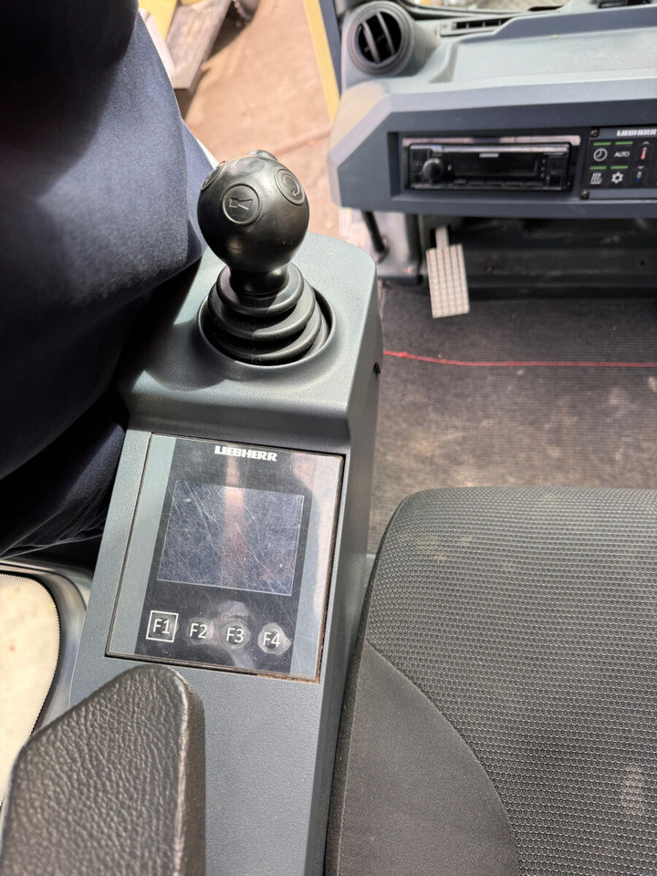 Autodizalica za sve terene Liebherr Liebherr LTM 1120-4.1: slika Autodizalica za sve terene Liebherr Liebherr LTM 1120-4.1 Autodizalica za sve terene Liebherr Liebherr LTM 1120-4.1: slika Autodizalica za sve terene Liebherr Liebherr LTM 1120-4.1