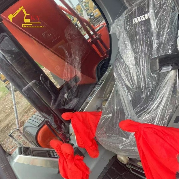 2023 Doosan DX300 - Bager gusjeničar: slika 2023 Doosan DX300 - Bager gusjeničar 2023 Doosan DX300 - Bager gusjeničar: slika 2023 Doosan DX300 - Bager gusjeničar