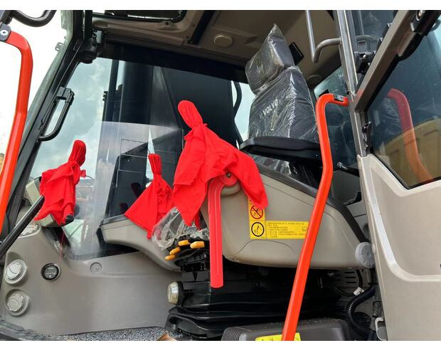 2023 Volvo EC 350 - Bager gusjeničar: slika 2023 Volvo EC 350 - Bager gusjeničar 2023 Volvo EC 350 - Bager gusjeničar: slika 2023 Volvo EC 350 - Bager gusjeničar