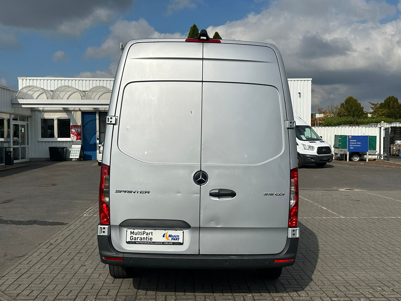 MERCEDES-BENZ Sprinter - Furgon: slika MERCEDES-BENZ Sprinter - Furgon MERCEDES-BENZ Sprinter - Furgon: slika MERCEDES-BENZ Sprinter - Furgon