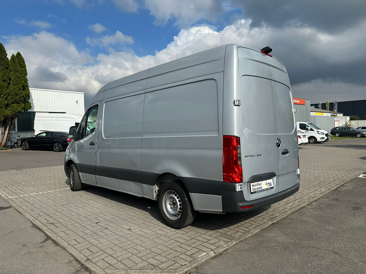MERCEDES-BENZ Sprinter - Furgon: slika MERCEDES-BENZ Sprinter - Furgon MERCEDES-BENZ Sprinter - Furgon: slika MERCEDES-BENZ Sprinter - Furgon