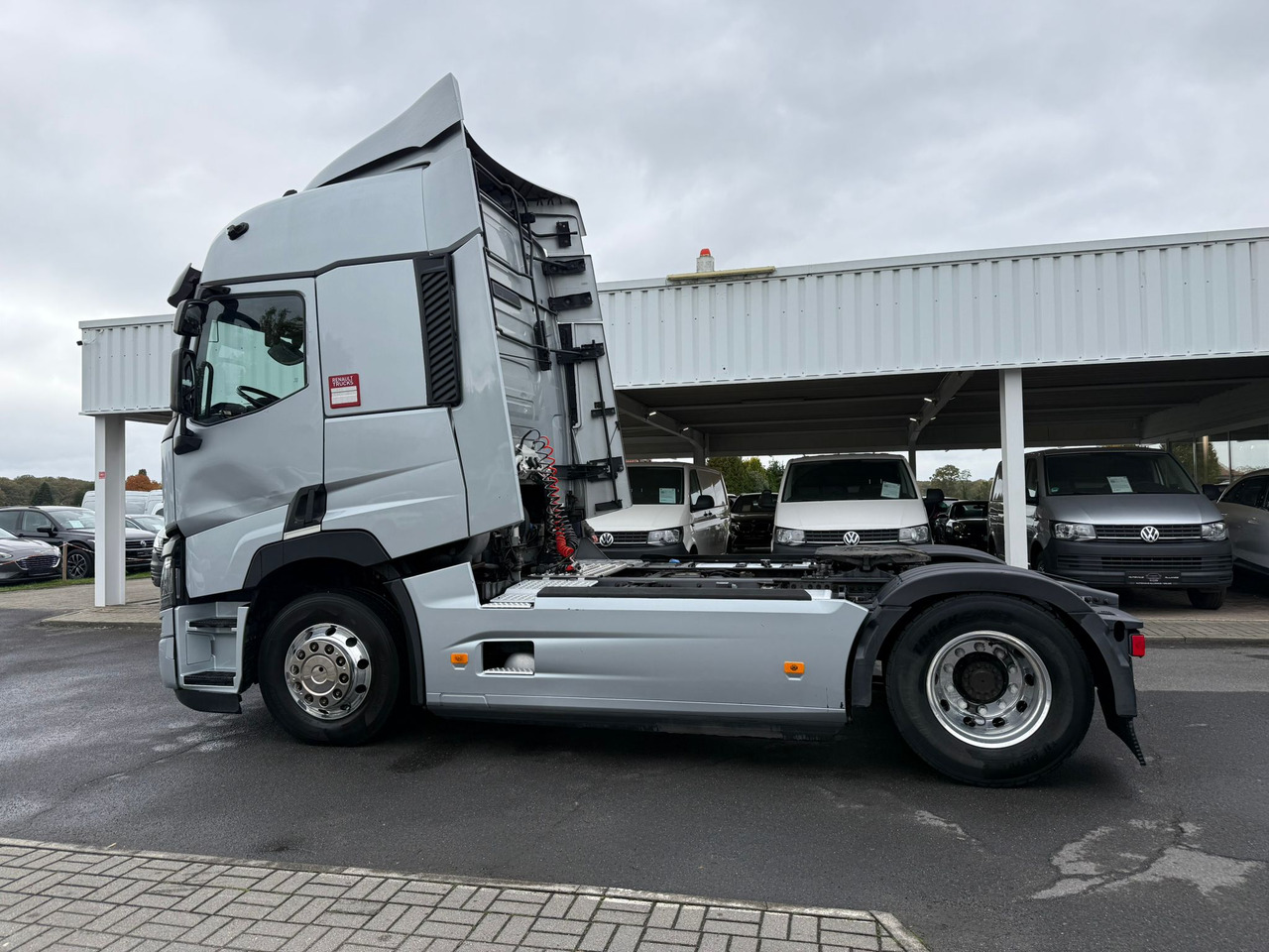 RENAULT T - Tegljač: slika RENAULT T - Tegljač RENAULT T - Tegljač: slika RENAULT T - Tegljač