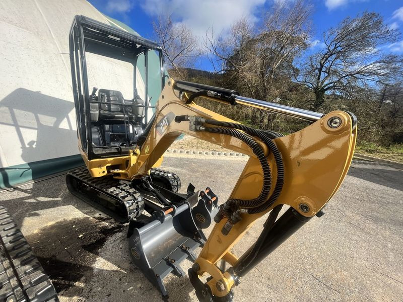 CATERPILLAR 301.C - Mini bager: slika CATERPILLAR 301.C - Mini bager CATERPILLAR 301.C - Mini bager: slika CATERPILLAR 301.C - Mini bager