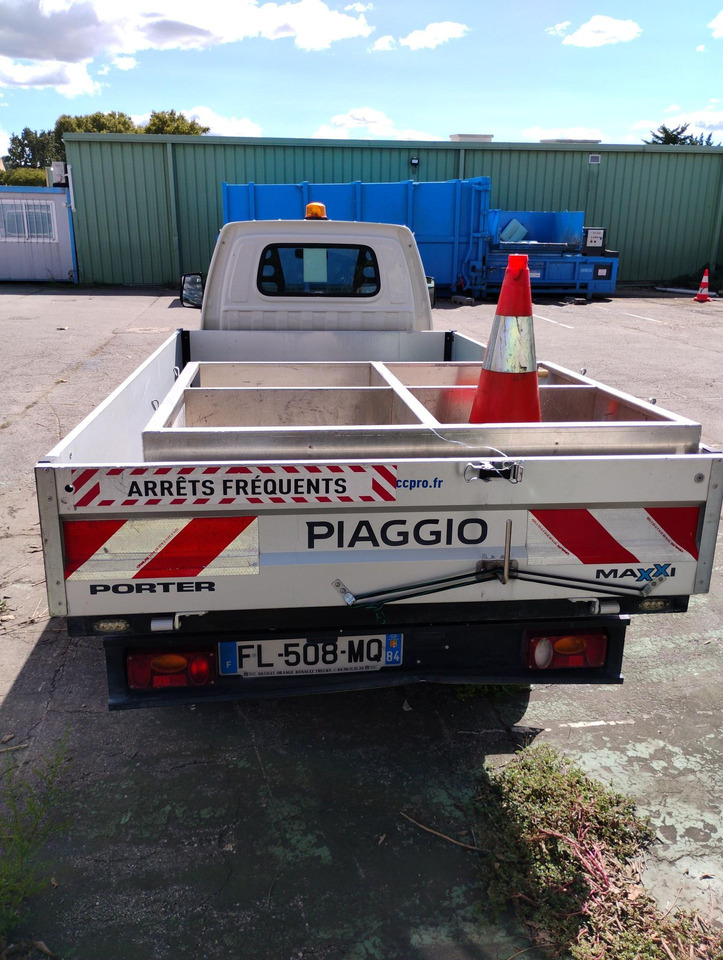 PIAGGIO PORTER 2 PLACES AVEC PLATEAU GENRE CTTE / DISPONIBL - Dostavno vozilo s ravnom platformom: slika PIAGGIO PORTER 2 PLACES AVEC PLATEAU GENRE CTTE / DISPONIBL - Dostavno vozilo s ravnom platformom PIAGGIO PORTER 2 PLACES AVEC PLATEAU GENRE CTTE / DISPONIBL - Dostavno vozilo s ravnom platformom: slika PIAGGIO PORTER 2 PLACES AVEC PLATEAU GENRE CTTE / DISPONIBL - Dostavno vozilo s ravnom platformom