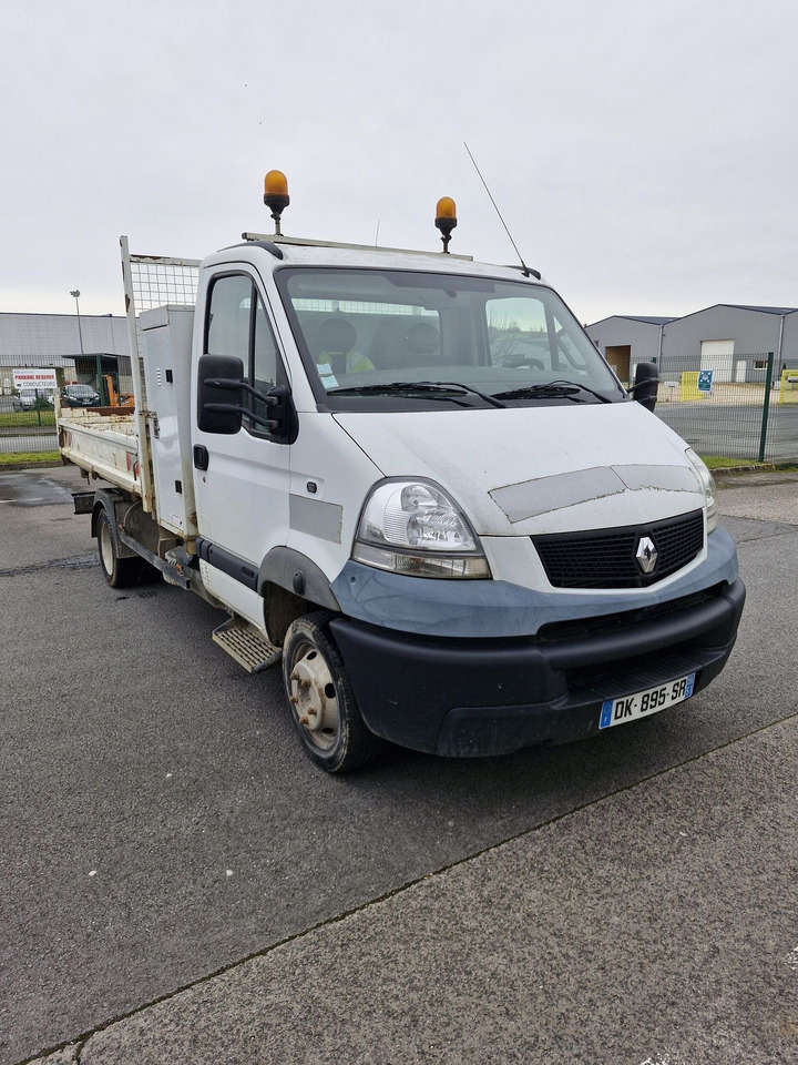 Renault Mascott 3.5T- (Disponible à compter du 24/11/2025) 3 places avec benne basculante hydraulique. BEG. Vendu sans CT. Véhicule roulant. Entretien régulier. Arrêté début 2025 pour souci passage d - Mali kamion kiper: slika Renault Mascott 3.5T- (Disponible à compter du 24/11/2025) 3 places avec benne basculante hydraulique. BEG. Vendu sans CT. Véhicule roulant. Entretien régulier. Arrêté début 2025 pour souci passage d - Mali kamion kiper Renault Mascott 3.5T- (Disponible à compter du 24/11/2025) 3 places avec benne basculante hydraulique. BEG. Vendu sans CT. Véhicule roulant. Entretien régulier. Arrêté début 2025 pour souci passage d - Mali kamion kiper: slika Renault Mascott 3.5T- (Disponible à compter du 24/11/2025) 3 places avec benne basculante hydraulique. BEG. Vendu sans CT. Véhicule roulant. Entretien régulier. Arrêté début 2025 pour souci passage d - Mali kamion kiper