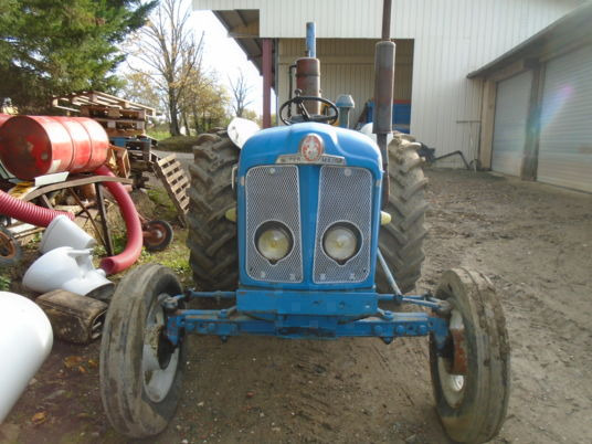 Fordson Major SUPER MAJOR - Traktor: slika Fordson Major SUPER MAJOR - Traktor Fordson Major SUPER MAJOR - Traktor: slika Fordson Major SUPER MAJOR - Traktor