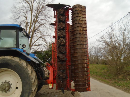 Kuhn HR 6004 DR - Roto drljača: slika Kuhn HR 6004 DR - Roto drljača Kuhn HR 6004 DR - Roto drljača: slika Kuhn HR 6004 DR - Roto drljača