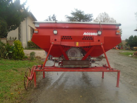 Kverneland TS 600 - Sijačica: slika Kverneland TS 600 - Sijačica Kverneland TS 600 - Sijačica: slika Kverneland TS 600 - Sijačica