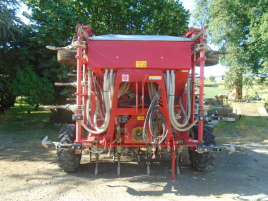 Kverneland ts evo 5000 - Kombajn i sijačica: slika Kverneland ts evo 5000 - Kombajn i sijačica Kverneland ts evo 5000 - Kombajn i sijačica: slika Kverneland ts evo 5000 - Kombajn i sijačica