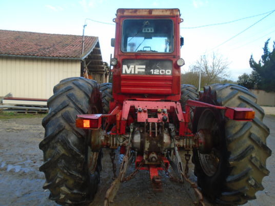 Massey Ferguson 1200 - Traktor: slika Massey Ferguson 1200 - Traktor Massey Ferguson 1200 - Traktor: slika Massey Ferguson 1200 - Traktor