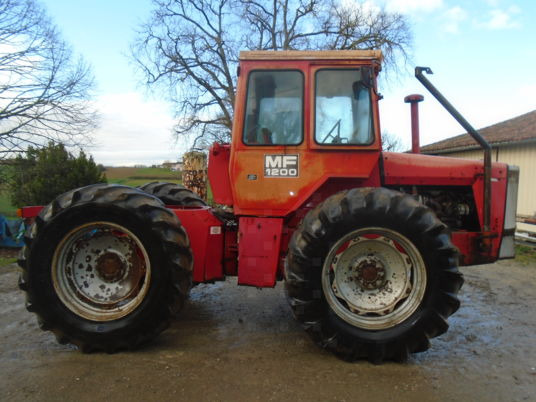 Massey Ferguson 1200 - Traktor: slika Massey Ferguson 1200 - Traktor Massey Ferguson 1200 - Traktor: slika Massey Ferguson 1200 - Traktor