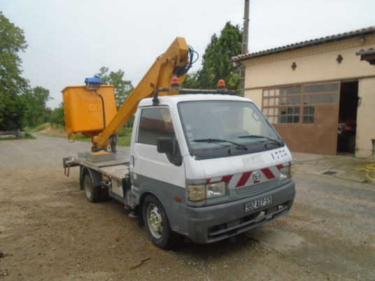Mazda bongo - Podizna platforma montirana na kamion: slika Mazda bongo - Podizna platforma montirana na kamion Mazda bongo - Podizna platforma montirana na kamion: slika Mazda bongo - Podizna platforma montirana na kamion