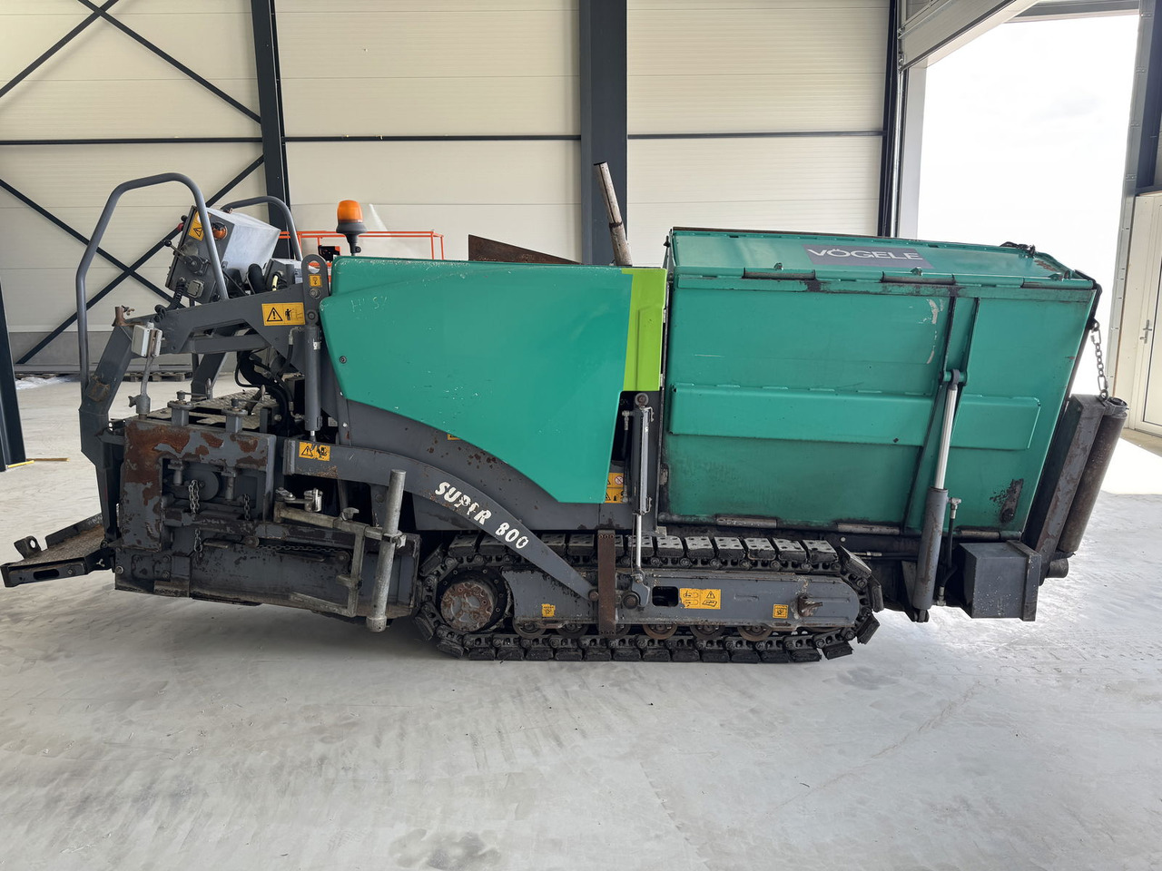 Vögele Super 800 - Finišer za asfalt: slika Vögele Super 800 - Finišer za asfalt Vögele Super 800 - Finišer za asfalt: slika Vögele Super 800 - Finišer za asfalt