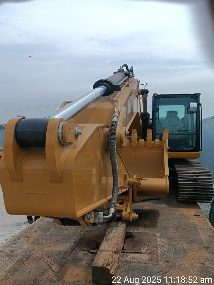 CATERPILLAR 323D3 - Bager: slika CATERPILLAR 323D3 - Bager CATERPILLAR 323D3 - Bager: slika CATERPILLAR 323D3 - Bager