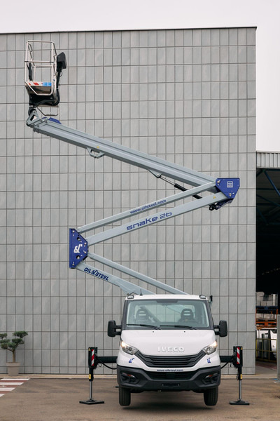 Oil & Steel Snake 26 Sobre IVECO 35S14 Distancia entre ejes 4100 mm - Podizna platforma: slika Oil & Steel Snake 26 Sobre IVECO 35S14 Distancia entre ejes 4100 mm - Podizna platforma Oil & Steel Snake 26 Sobre IVECO 35S14 Distancia entre ejes 4100 mm - Podizna platforma: slika Oil & Steel Snake 26 Sobre IVECO 35S14 Distancia entre ejes 4100 mm - Podizna platforma