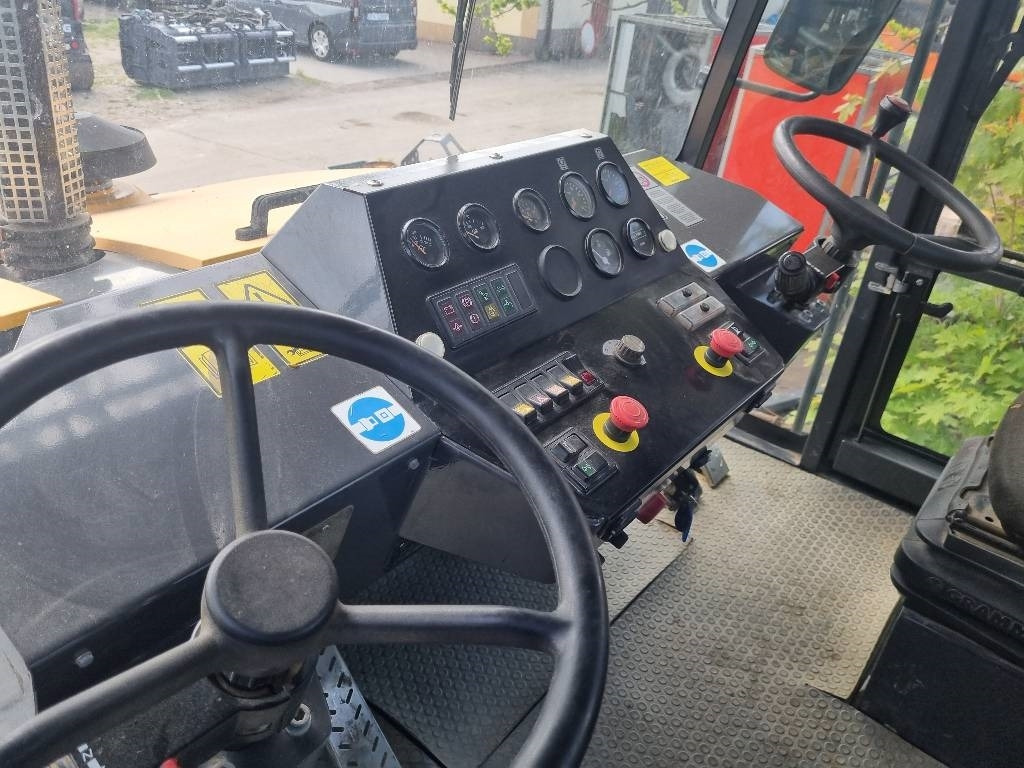 Ammann AP 240 - Pneumatski valjak: slika Ammann AP 240 - Pneumatski valjak Ammann AP 240 - Pneumatski valjak: slika Ammann AP 240 - Pneumatski valjak