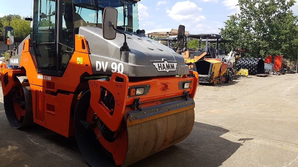 Hamm DV 90 VO - Cestovni valjak: slika Hamm DV 90 VO - Cestovni valjak Hamm DV 90 VO - Cestovni valjak: slika Hamm DV 90 VO - Cestovni valjak