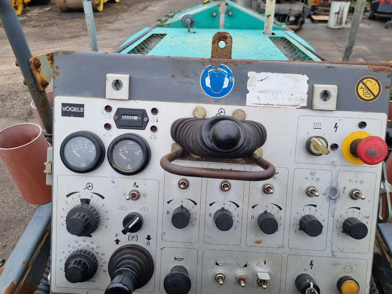 VÖGELE SUPER 800 - Finišer za asfalt: slika VÖGELE SUPER 800 - Finišer za asfalt VÖGELE SUPER 800 - Finišer za asfalt: slika VÖGELE SUPER 800 - Finišer za asfalt