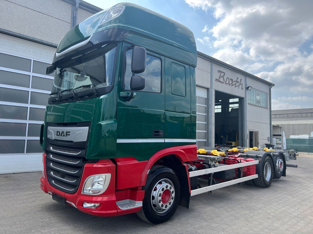 DAF XF 480 FAN SSC BDF C715/745 + Intarder + 2x Tank - Transporter kontejnera/ Kamion s izmjenjivim sanducima: slika DAF XF 480 FAN SSC BDF C715/745 + Intarder + 2x Tank - Transporter kontejnera/ Kamion s izmjenjivim sanducima DAF XF 480 FAN SSC BDF C715/745 + Intarder + 2x Tank - Transporter kontejnera/ Kamion s izmjenjivim sanducima: slika DAF XF 480 FAN SSC BDF C715/745 + Intarder + 2x Tank - Transporter kontejnera/ Kamion s izmjenjivim sanducima