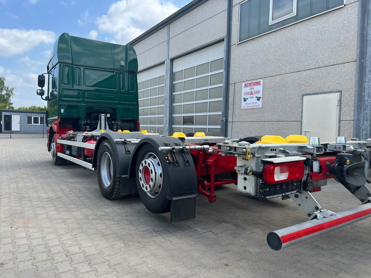 DAF XF 480 FAN SSC BDF C715/745 + Intarder + 2x Tank - Transporter kontejnera/ Kamion s izmjenjivim sanducima: slika DAF XF 480 FAN SSC BDF C715/745 + Intarder + 2x Tank - Transporter kontejnera/ Kamion s izmjenjivim sanducima DAF XF 480 FAN SSC BDF C715/745 + Intarder + 2x Tank - Transporter kontejnera/ Kamion s izmjenjivim sanducima: slika DAF XF 480 FAN SSC BDF C715/745 + Intarder + 2x Tank - Transporter kontejnera/ Kamion s izmjenjivim sanducima