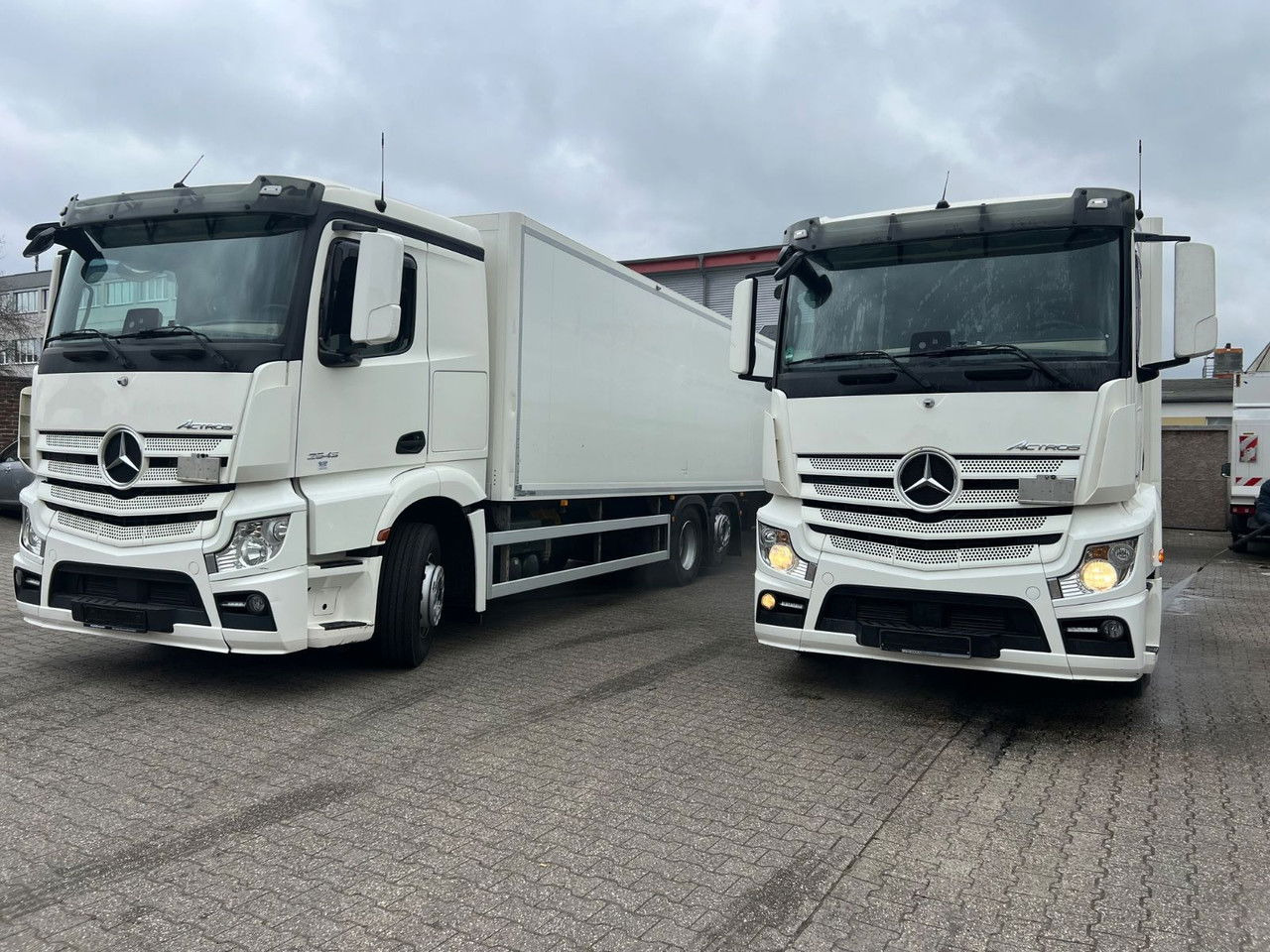 Mercedes-Benz Actros 2543 LBW Voll-Luft-Gefed-Lang Kof - Kamion sandučar: slika Mercedes-Benz Actros 2543 LBW Voll-Luft-Gefed-Lang Kof - Kamion sandučar Mercedes-Benz Actros 2543 LBW Voll-Luft-Gefed-Lang Kof - Kamion sandučar: slika Mercedes-Benz Actros 2543 LBW Voll-Luft-Gefed-Lang Kof - Kamion sandučar