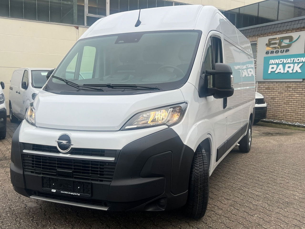 Opel Movano C Kasten L3 H2 3,5t Edition Automatik - Furgon: slika Opel Movano C Kasten L3 H2 3,5t Edition Automatik - Furgon Opel Movano C Kasten L3 H2 3,5t Edition Automatik - Furgon: slika Opel Movano C Kasten L3 H2 3,5t Edition Automatik - Furgon