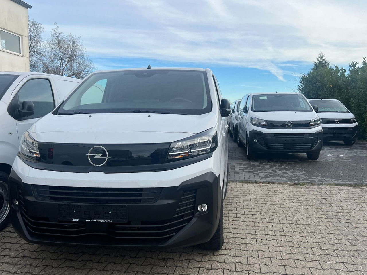 Opel Vivaro L2 H1 Allwetter AHK Rückfahrkam - Furgon: slika Opel Vivaro L2 H1 Allwetter AHK Rückfahrkam - Furgon Opel Vivaro L2 H1 Allwetter AHK Rückfahrkam - Furgon: slika Opel Vivaro L2 H1 Allwetter AHK Rückfahrkam - Furgon