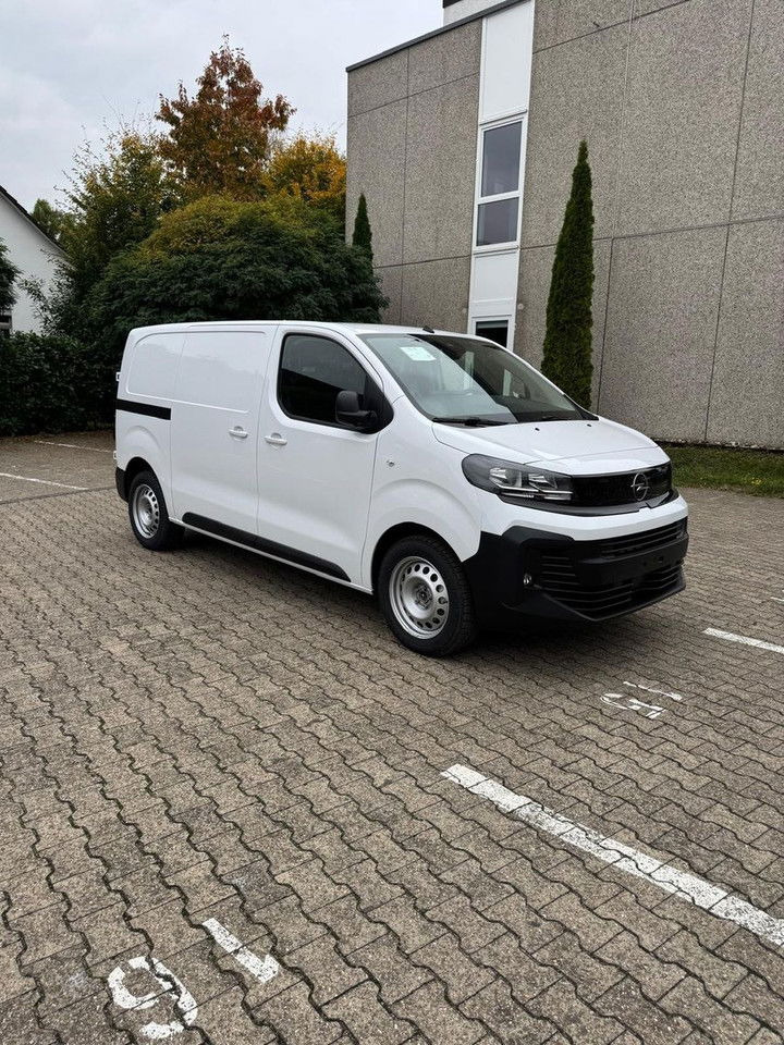 Opel Vivaro L2H1 120 PS - Furgon: slika Opel Vivaro L2H1 120 PS - Furgon Opel Vivaro L2H1 120 PS - Furgon: slika Opel Vivaro L2H1 120 PS - Furgon
