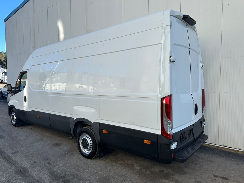 Iveco Daily 35S14 MAXI L4H3 HiMatic Iveco Daily 35S14 MAXI L4H3 HiMatic - Furgon: slika Iveco Daily 35S14 MAXI L4H3 HiMatic Iveco Daily 35S14 MAXI L4H3 HiMatic - Furgon Iveco Daily 35S14 MAXI L4H3 HiMatic Iveco Daily 35S14 MAXI L4H3 HiMatic - Furgon: slika Iveco Daily 35S14 MAXI L4H3 HiMatic Iveco Daily 35S14 MAXI L4H3 HiMatic - Furgon
