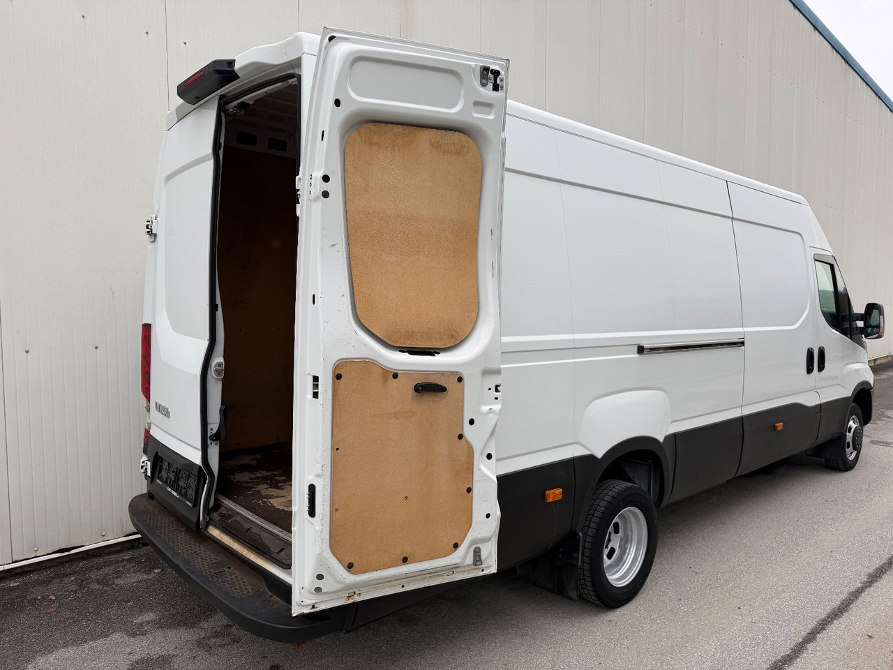 Iveco Daily 50C15 Maxi 3,0HPI 3,5T - Furgon: slika Iveco Daily 50C15 Maxi 3,0HPI 3,5T - Furgon Iveco Daily 50C15 Maxi 3,0HPI 3,5T - Furgon: slika Iveco Daily 50C15 Maxi 3,0HPI 3,5T - Furgon
