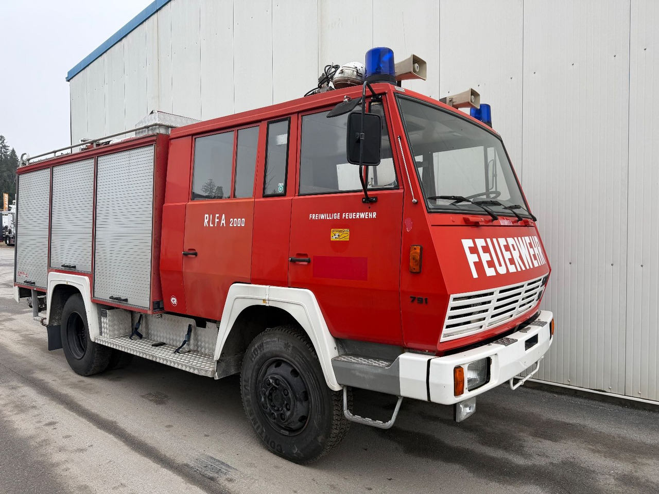 Steyr 791 Feuerwehr 2000L Tank - Kamion: slika Steyr 791 Feuerwehr 2000L Tank - Kamion Steyr 791 Feuerwehr 2000L Tank - Kamion: slika Steyr 791 Feuerwehr 2000L Tank - Kamion