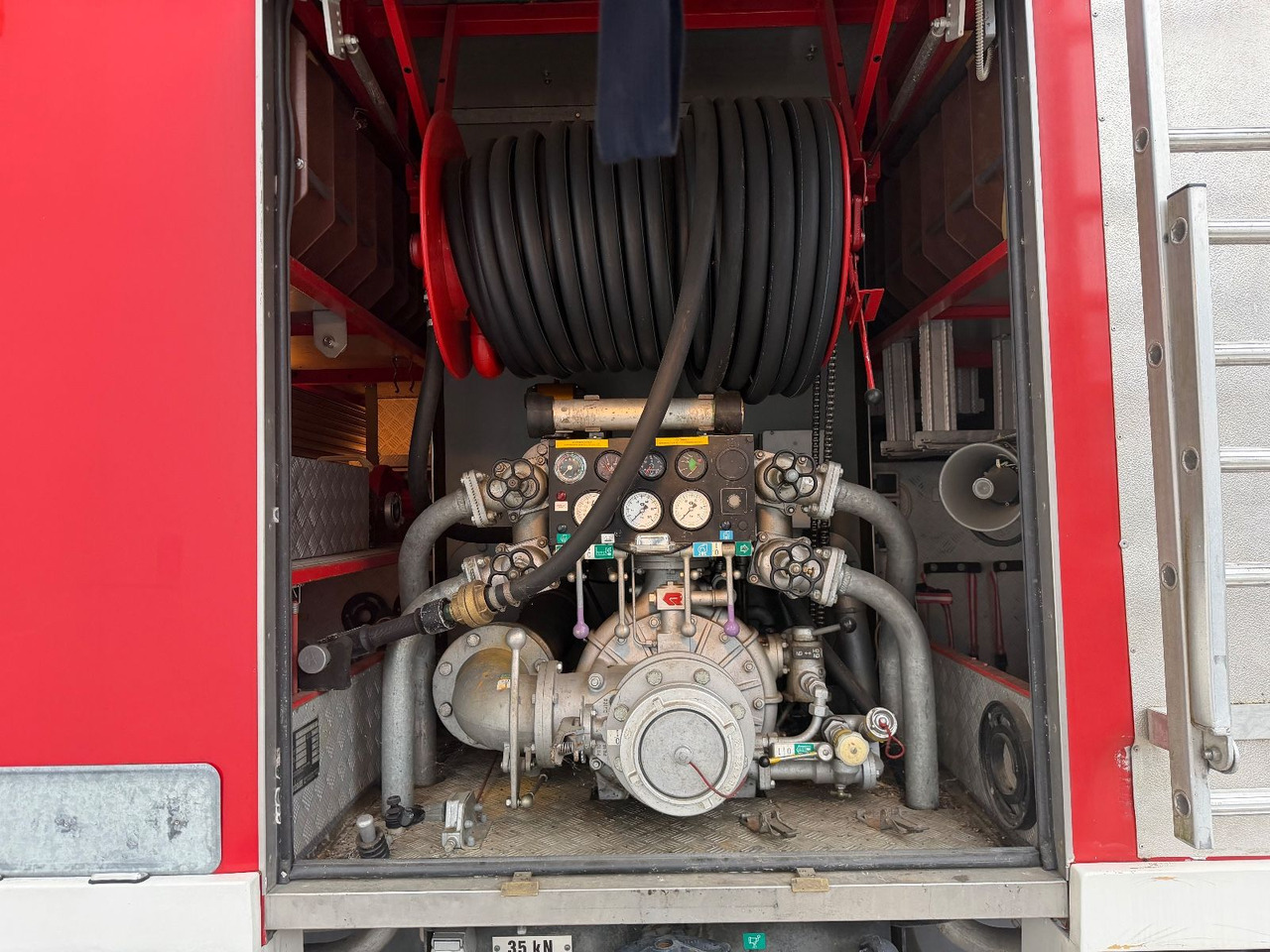 Steyr 791 Feuerwehr 2000L Tank - Kamion: slika Steyr 791 Feuerwehr 2000L Tank - Kamion Steyr 791 Feuerwehr 2000L Tank - Kamion: slika Steyr 791 Feuerwehr 2000L Tank - Kamion