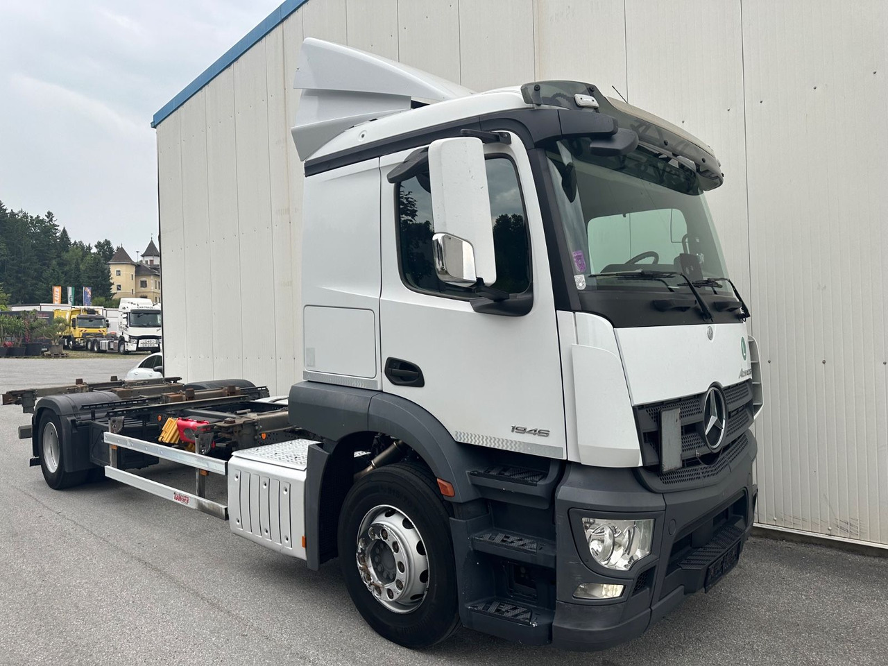 Mercedes-Benz Actros 1946 - Transporter kontejnera/ Kamion s izmjenjivim sanducima: slika Mercedes-Benz Actros 1946 - Transporter kontejnera/ Kamion s izmjenjivim sanducima Mercedes-Benz Actros 1946 - Transporter kontejnera/ Kamion s izmjenjivim sanducima: slika Mercedes-Benz Actros 1946 - Transporter kontejnera/ Kamion s izmjenjivim sanducima