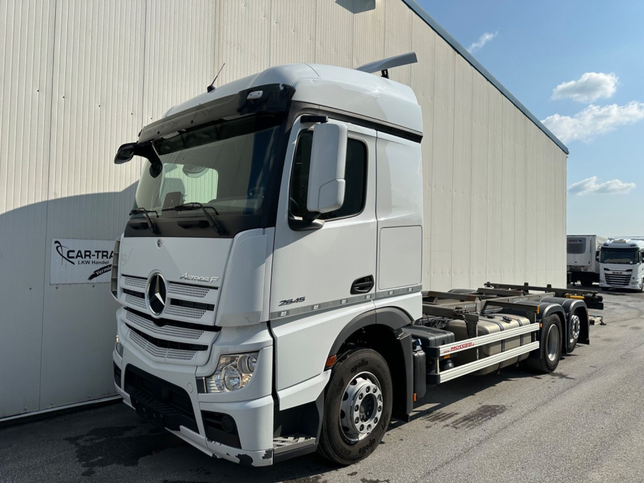 Mercedes-Benz Actros 2545 2T LBW - Transporter kontejnera/ Kamion s izmjenjivim sanducima: slika Mercedes-Benz Actros 2545 2T LBW - Transporter kontejnera/ Kamion s izmjenjivim sanducima Mercedes-Benz Actros 2545 2T LBW - Transporter kontejnera/ Kamion s izmjenjivim sanducima: slika Mercedes-Benz Actros 2545 2T LBW - Transporter kontejnera/ Kamion s izmjenjivim sanducima