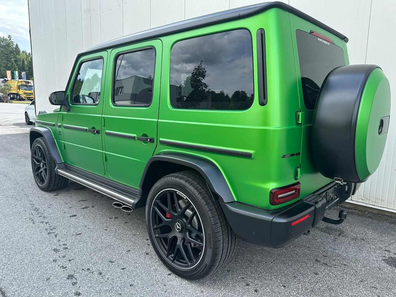 Mercedes-Benz G 63 AMG Manufaktur  Matt Night - SUV: slika  Mercedes-Benz G 63 AMG Manufaktur  Matt Night - SUV Mercedes-Benz G 63 AMG Manufaktur  Matt Night - SUV: slika  Mercedes-Benz G 63 AMG Manufaktur  Matt Night - SUV