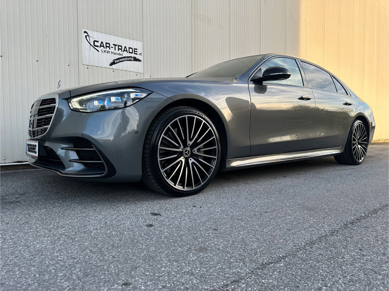 Mercedes-Benz S 400 d 4MATIC L Burmester 4D Chauffeur Packet - Limuzina: slika Mercedes-Benz S 400 d 4MATIC L Burmester 4D Chauffeur Packet - Limuzina Mercedes-Benz S 400 d 4MATIC L Burmester 4D Chauffeur Packet - Limuzina: slika Mercedes-Benz S 400 d 4MATIC L Burmester 4D Chauffeur Packet - Limuzina