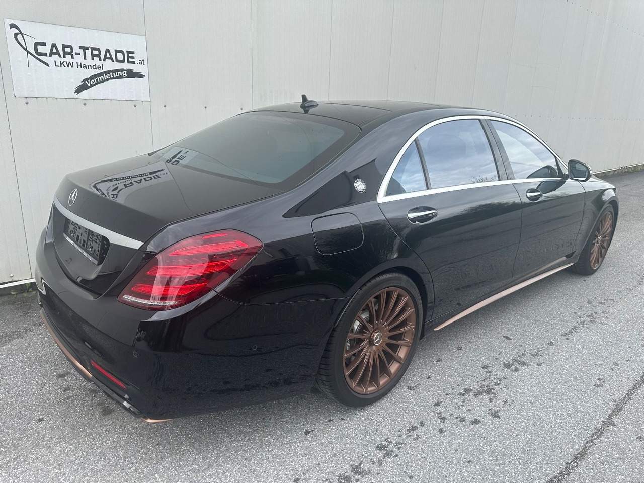 Mercedes-Benz S 65 AMG Final Edition 1/130 - Limuzina: slika  Mercedes-Benz S 65 AMG Final Edition 1/130 - Limuzina Mercedes-Benz S 65 AMG Final Edition 1/130 - Limuzina: slika  Mercedes-Benz S 65 AMG Final Edition 1/130 - Limuzina