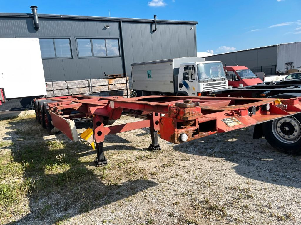 Transporter kontejnera/ Poluprikolica s izmjenjivim sanducima Renders 3 Achs Teleskop  Liftachse: slika Transporter kontejnera/ Poluprikolica s izmjenjivim sanducima Renders 3 Achs Teleskop  Liftachse