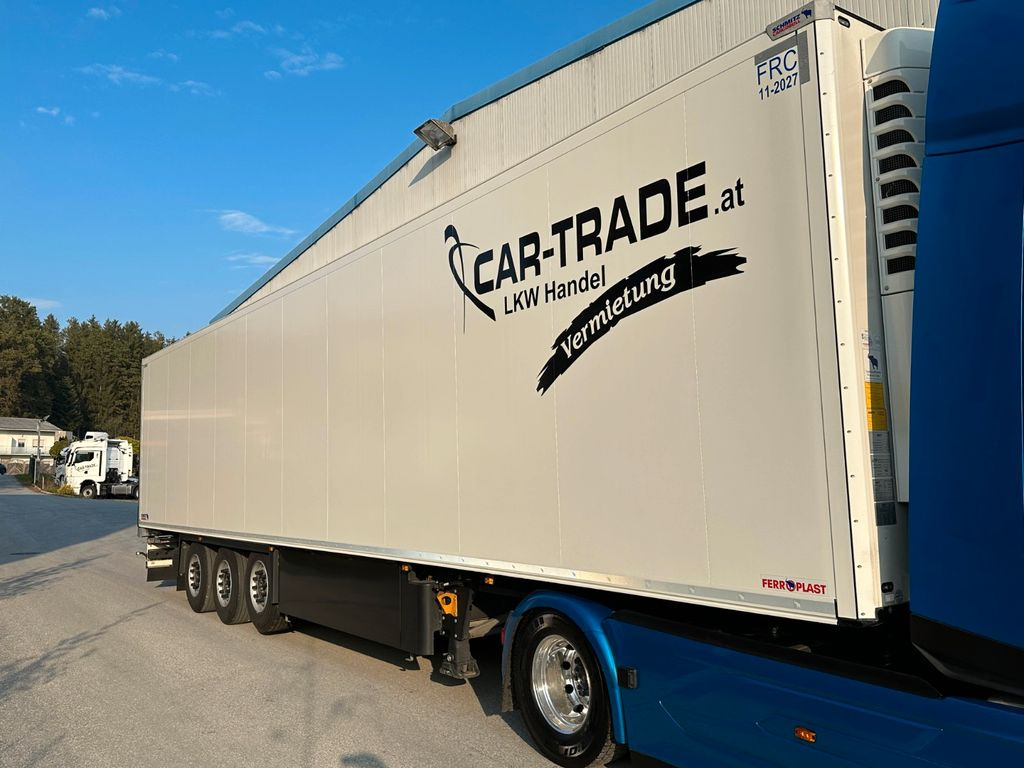Schmitz Cargobull SKO 24 Cool V7 Pharma DoppelStock Trennwand - Poluprikolica hladnjača: slika Schmitz Cargobull SKO 24 Cool V7 Pharma DoppelStock Trennwand - Poluprikolica hladnjača Schmitz Cargobull SKO 24 Cool V7 Pharma DoppelStock Trennwand - Poluprikolica hladnjača: slika Schmitz Cargobull SKO 24 Cool V7 Pharma DoppelStock Trennwand - Poluprikolica hladnjača