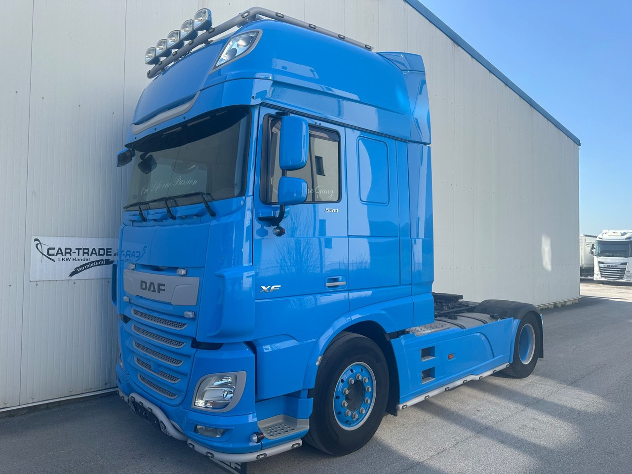 DAF XF 530 SSC Standklima Hyd. VOLL - Tegljač: slika DAF XF 530 SSC Standklima Hyd. VOLL - Tegljač DAF XF 530 SSC Standklima Hyd. VOLL - Tegljač: slika DAF XF 530 SSC Standklima Hyd. VOLL - Tegljač