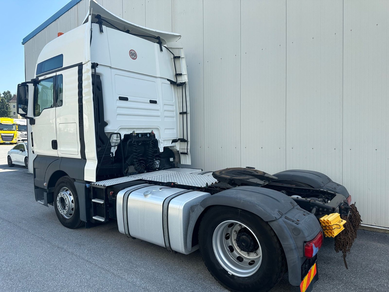 MAN TGX 18.460 XXL Intarder/Standklima - Tegljač: slika MAN TGX 18.460 XXL Intarder/Standklima - Tegljač MAN TGX 18.460 XXL Intarder/Standklima - Tegljač: slika MAN TGX 18.460 XXL Intarder/Standklima - Tegljač