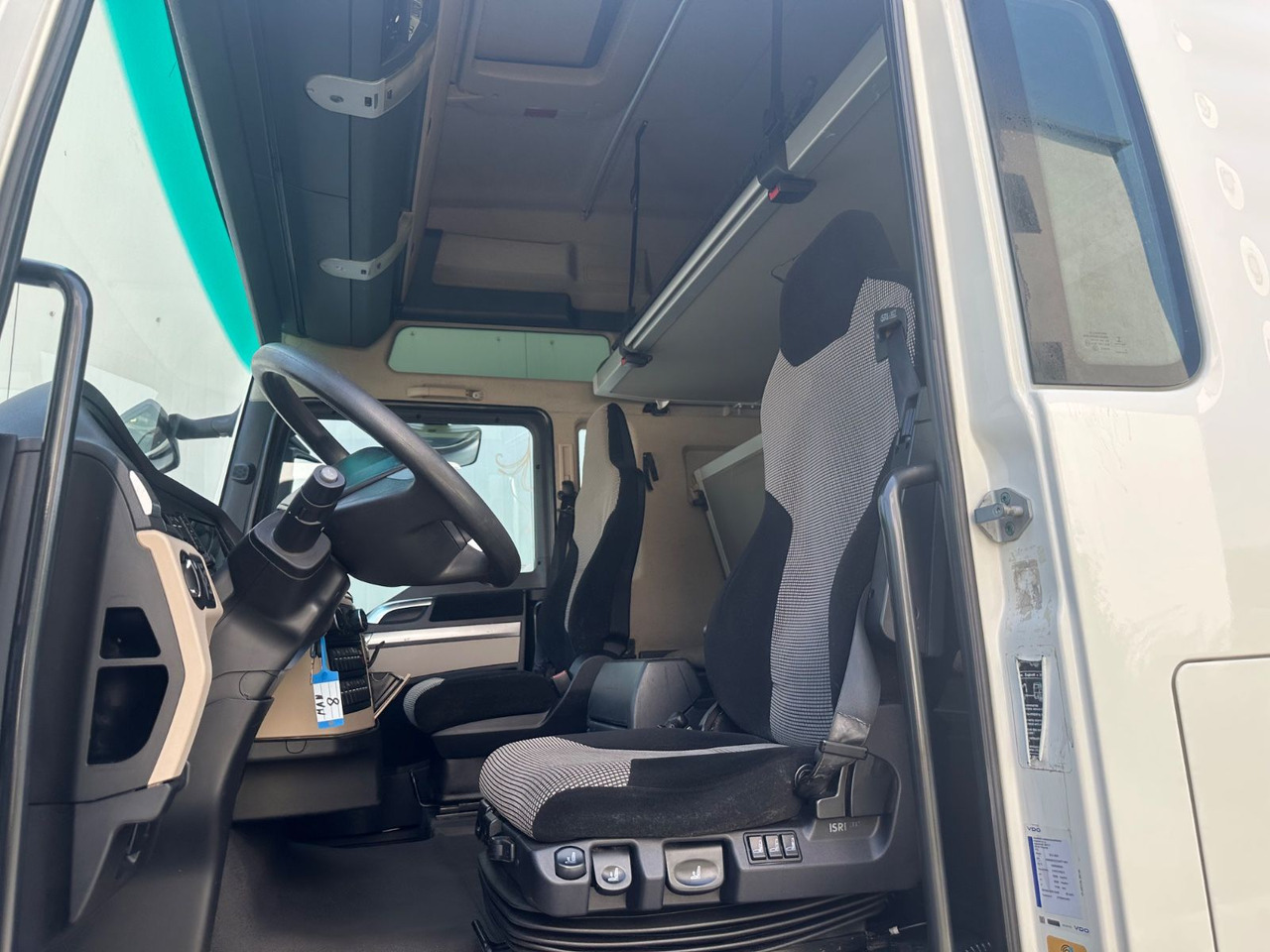 MAN TGX 18.460 XXL Intarder/Standklima - Tegljač: slika MAN TGX 18.460 XXL Intarder/Standklima - Tegljač MAN TGX 18.460 XXL Intarder/Standklima - Tegljač: slika MAN TGX 18.460 XXL Intarder/Standklima - Tegljač