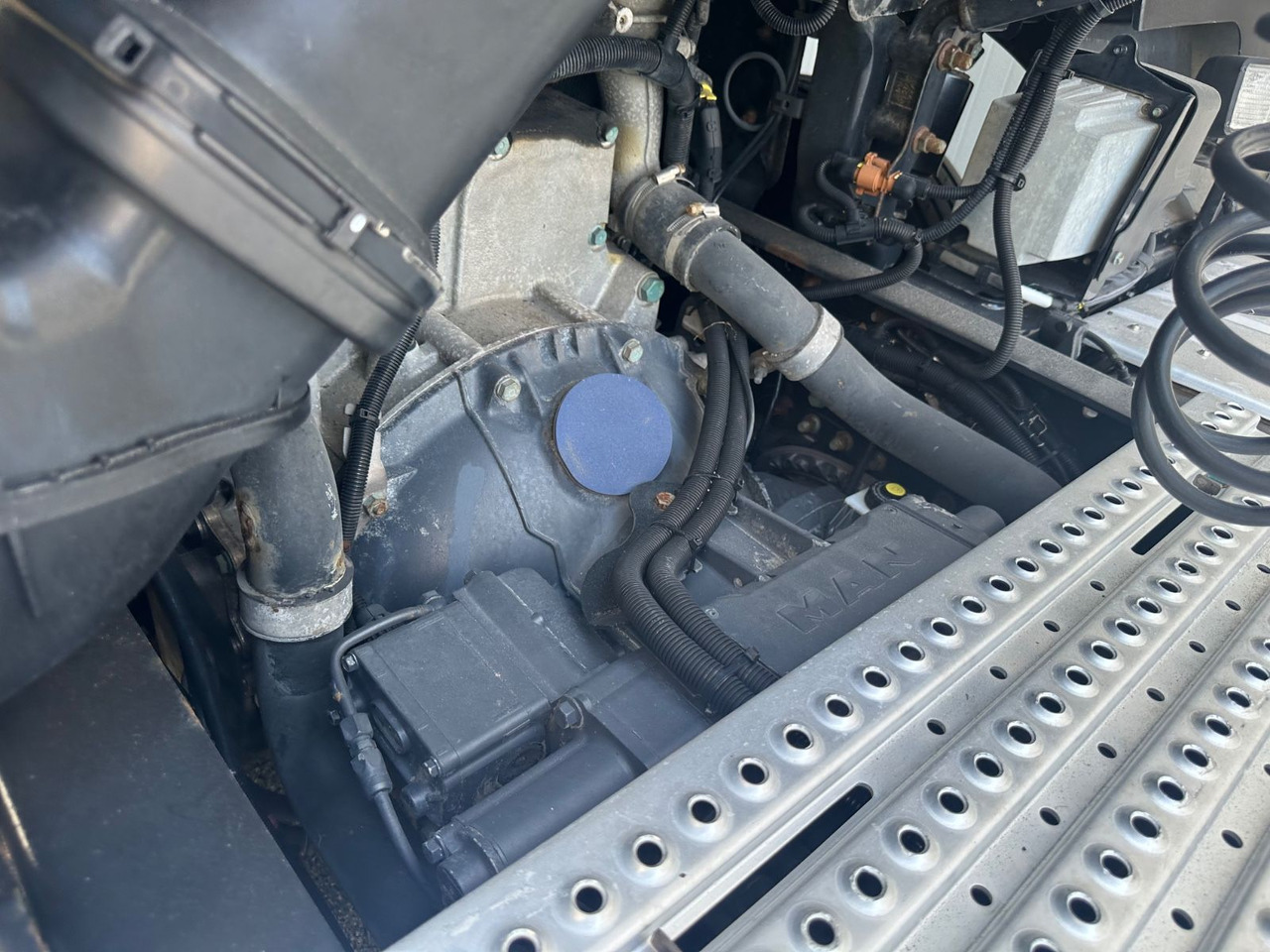 MAN TGX 18.460 XXL Intarder/Standklima - Tegljač: slika MAN TGX 18.460 XXL Intarder/Standklima - Tegljač MAN TGX 18.460 XXL Intarder/Standklima - Tegljač: slika MAN TGX 18.460 XXL Intarder/Standklima - Tegljač